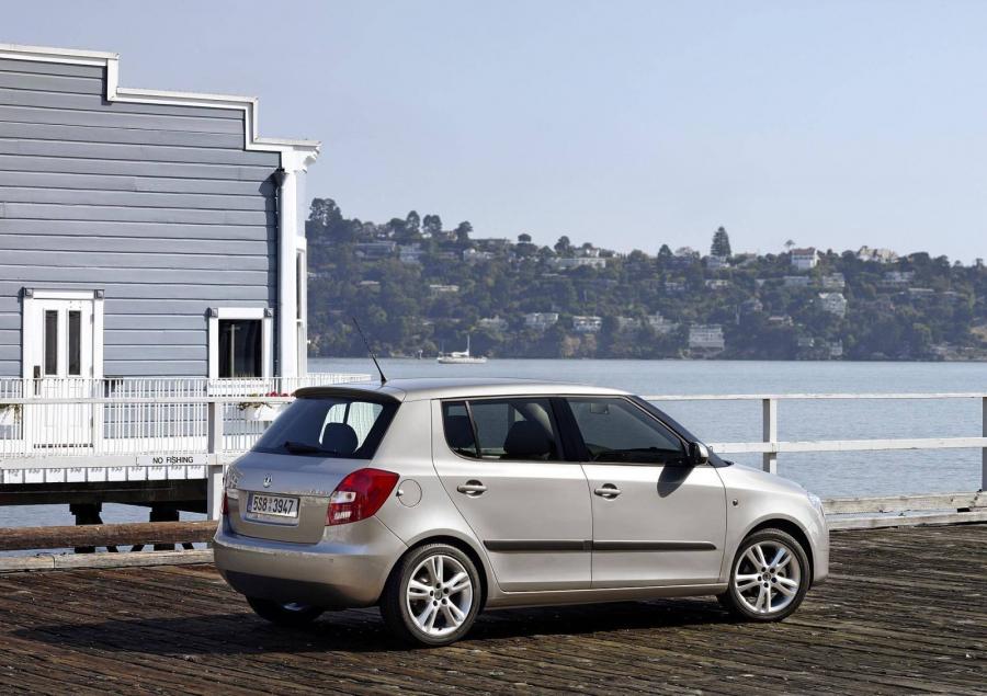  Skoda Fabia 2007 года  (фото 8 из 18)